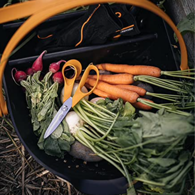 Fiskars S92 Universal Garden Scissors | www.theglovestore.co.uk