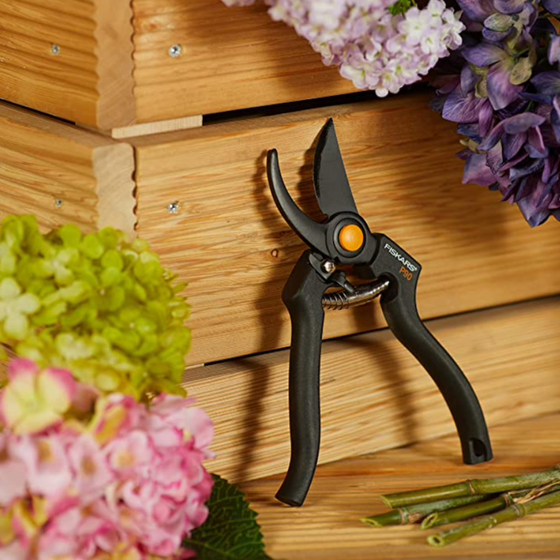 Fiskars P90 Pro Pruner | 1001530 | The Glove Store