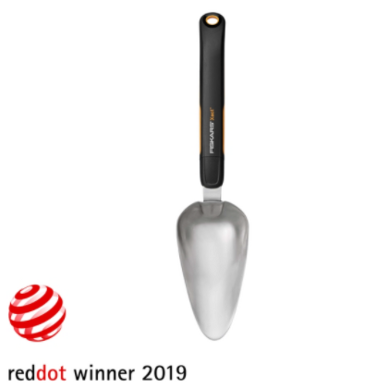 Fiskars Xact Hand Trowel | www.theglovestore.co.uk