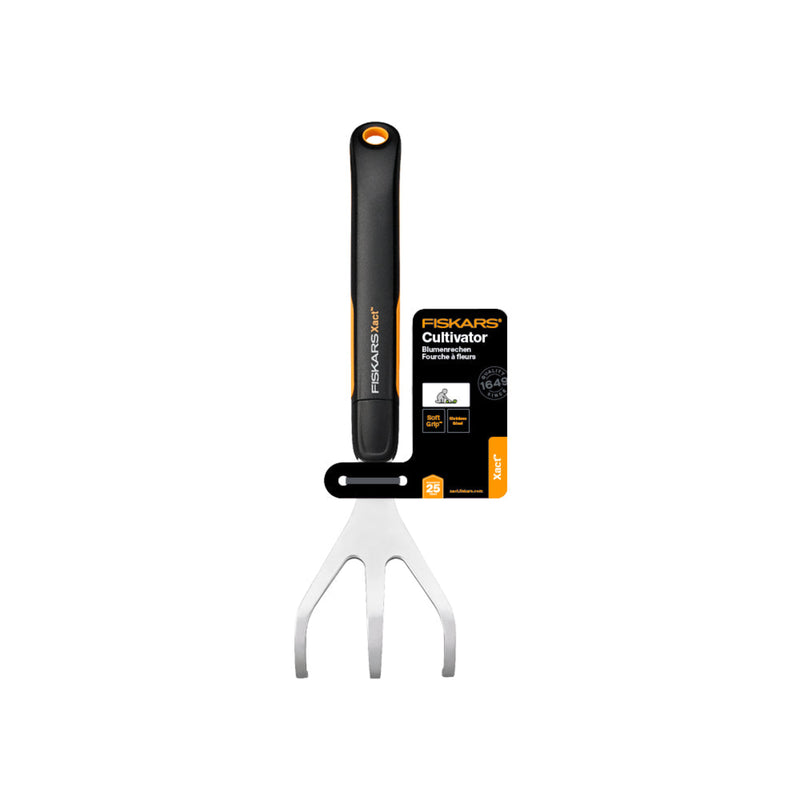 Fiskars Xact Cultivator / Rake (1027047) | www.theglovestore.co.uk