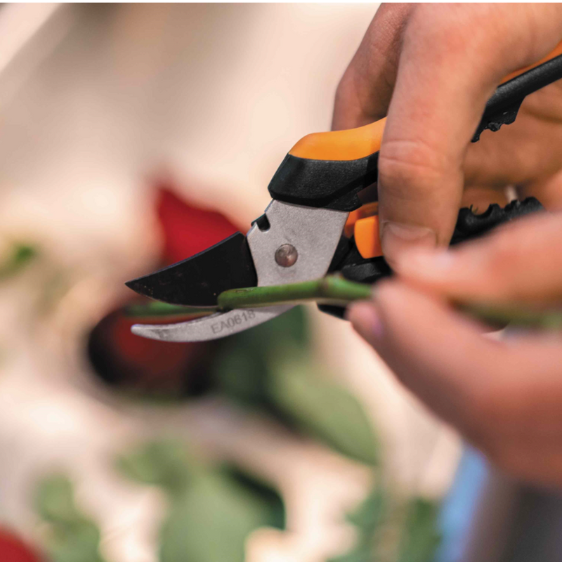 Fiskars SP14 Solid Snip Pruner Floral