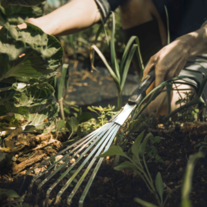 Fiskars Xact Hand Rake | www.theglovestore.co.uk