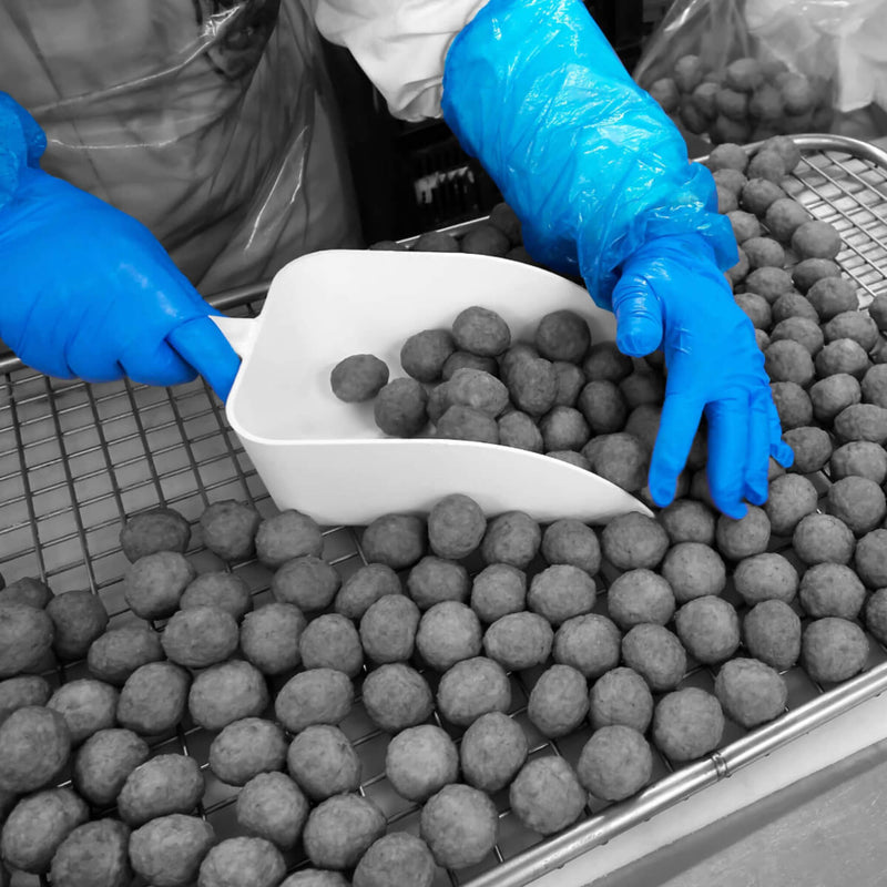 Shield GD19 Blue Nitrile Powder Free Disposable Gloves | Blue nitrile gloves worn during food preparation | www.theglovestore.co.uk